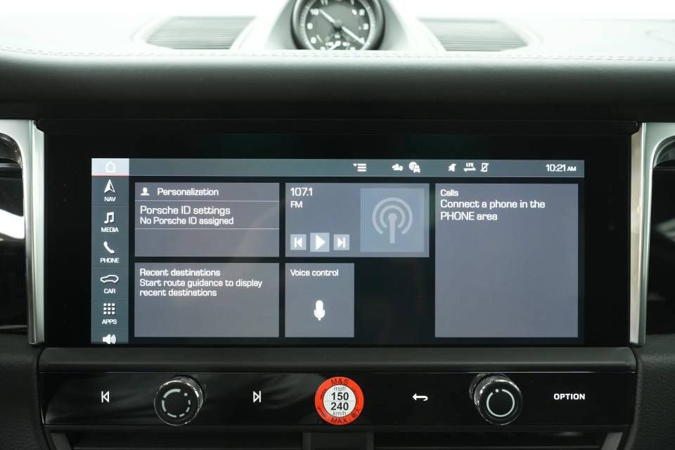 New 2026 Porsche Macan AWD/4WD image 17