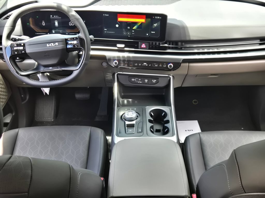 New 2027 Kia Carnival LXS FWD image 9