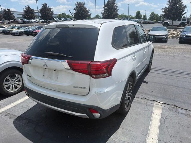 Used 2016 Mitsubishi Outlander ES FWD image 4