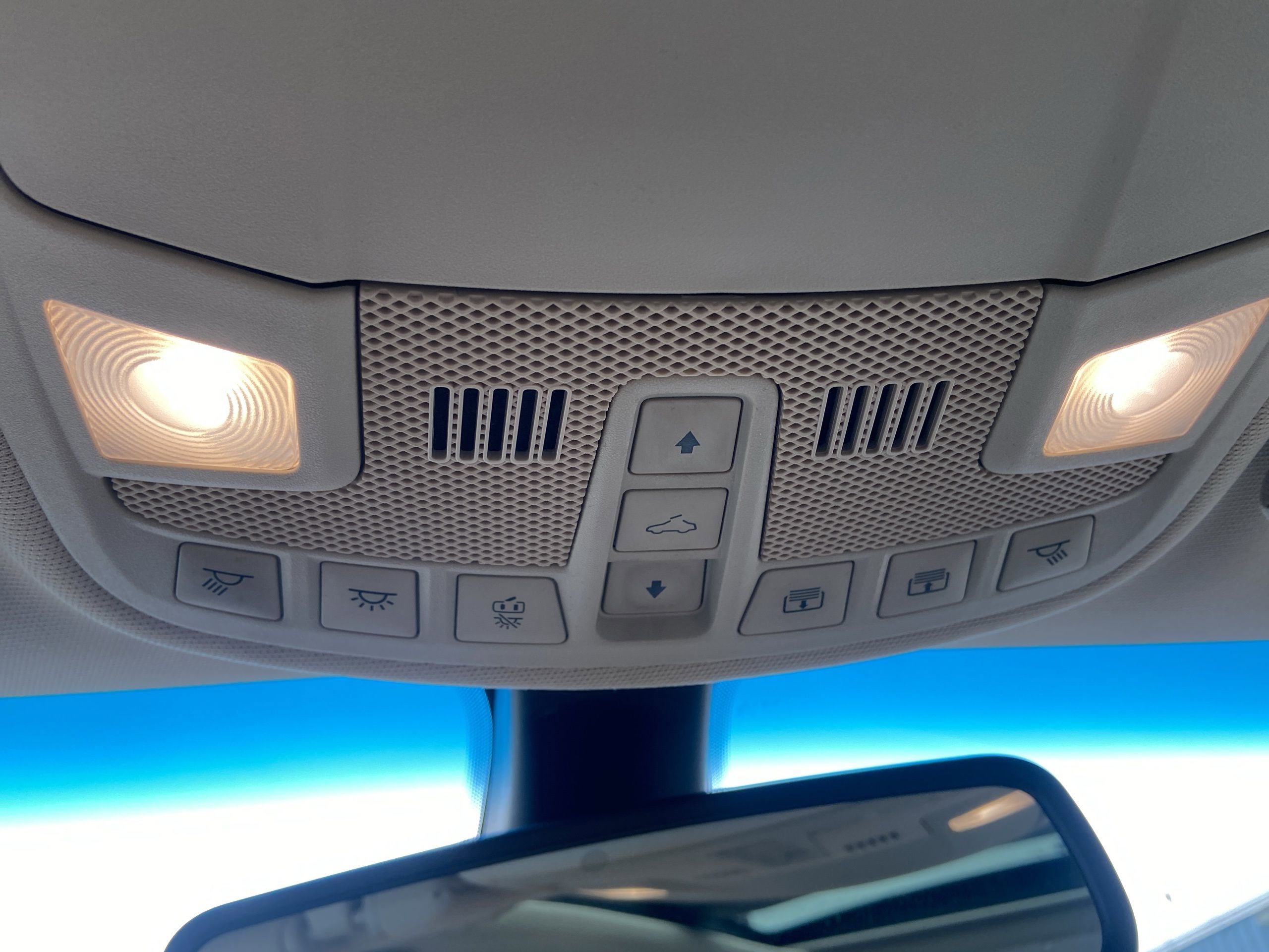 Used 2017 Lincoln Continental Select w/ Continental Climate Package image 29