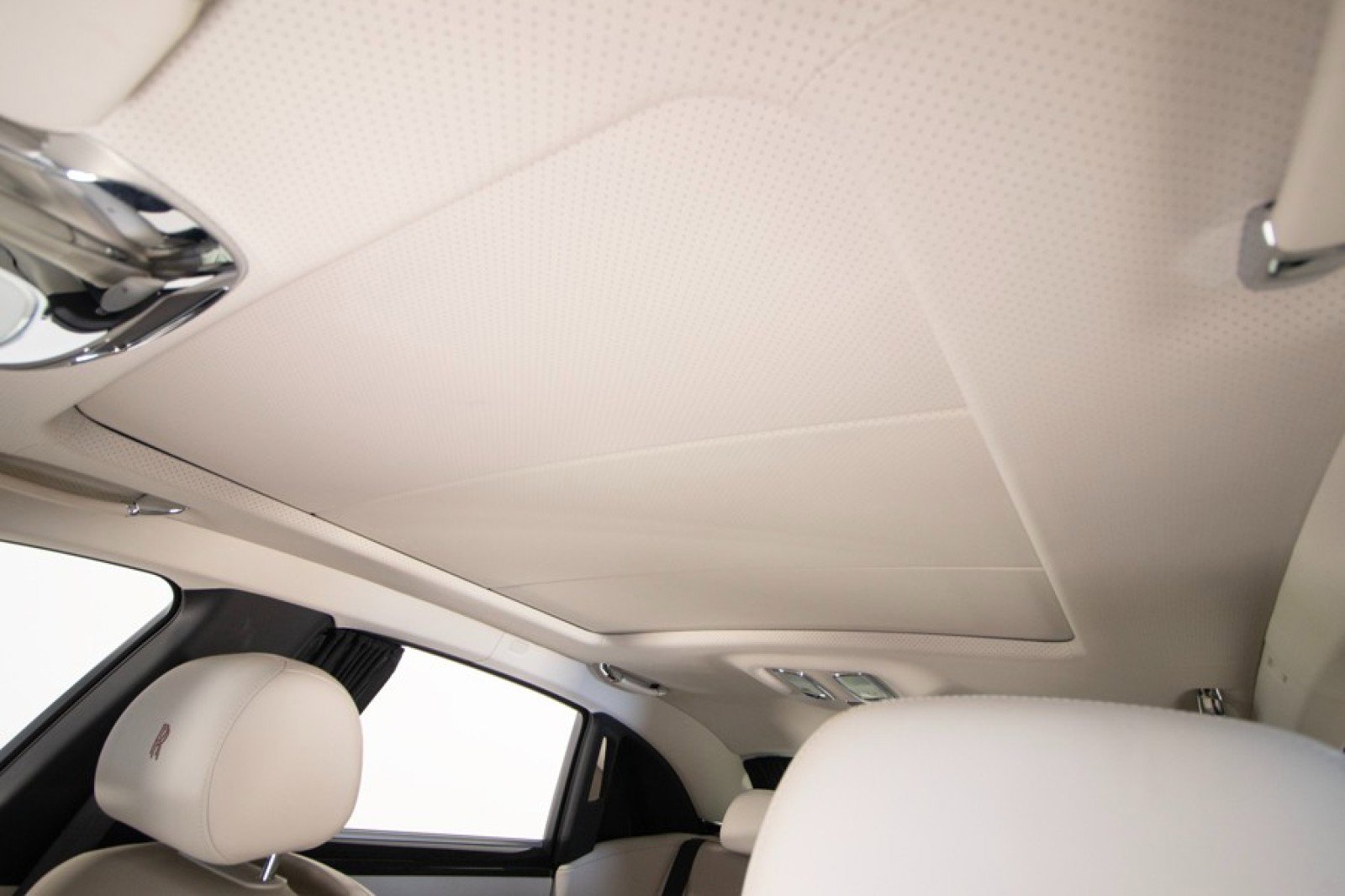 Used 2015 Rolls-Royce Ghost Extended Wheelbase image 46