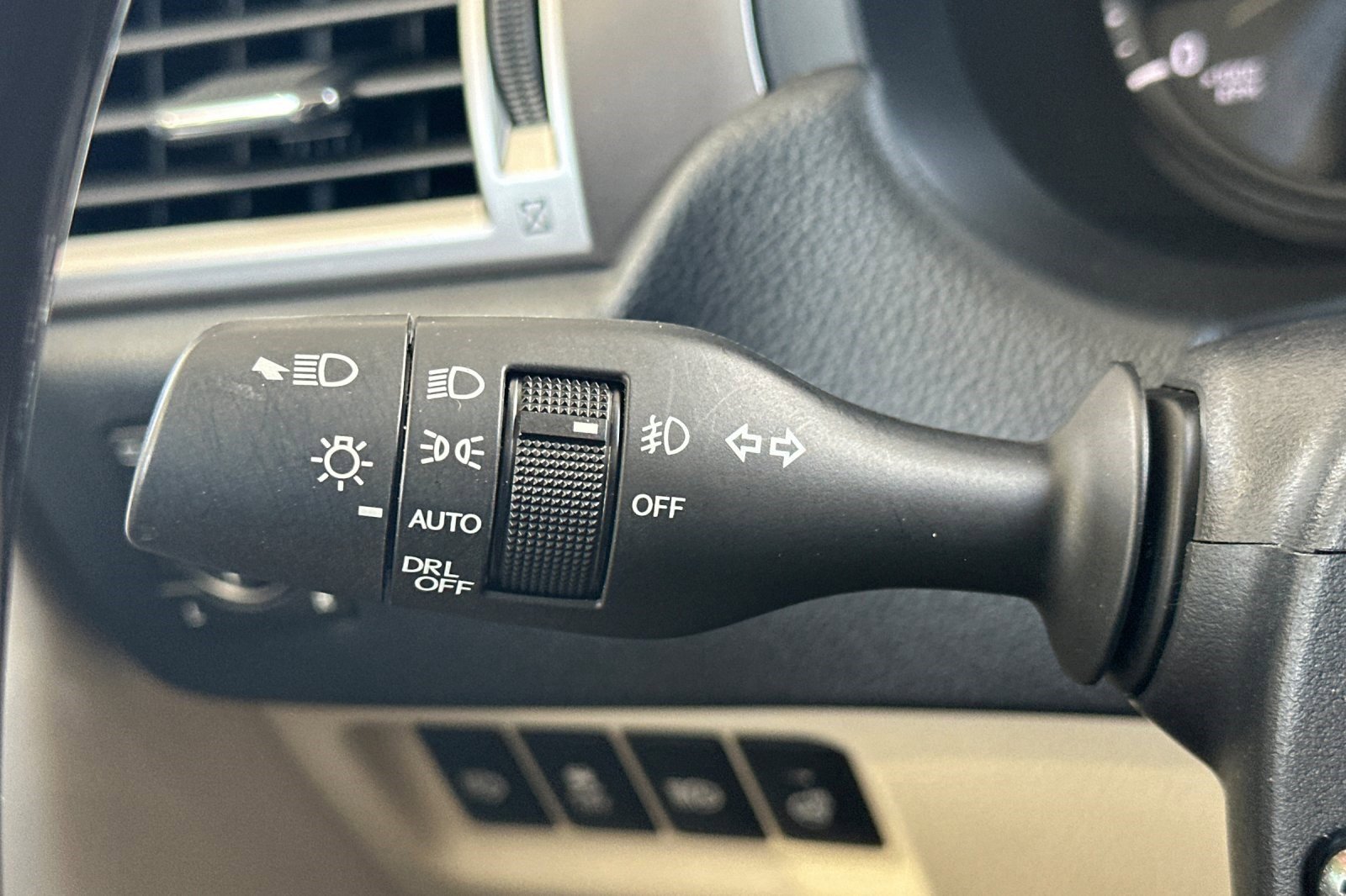 Certified 2022 Lexus GX 460 Premium w/ Premium Package AWD/4WD image 32