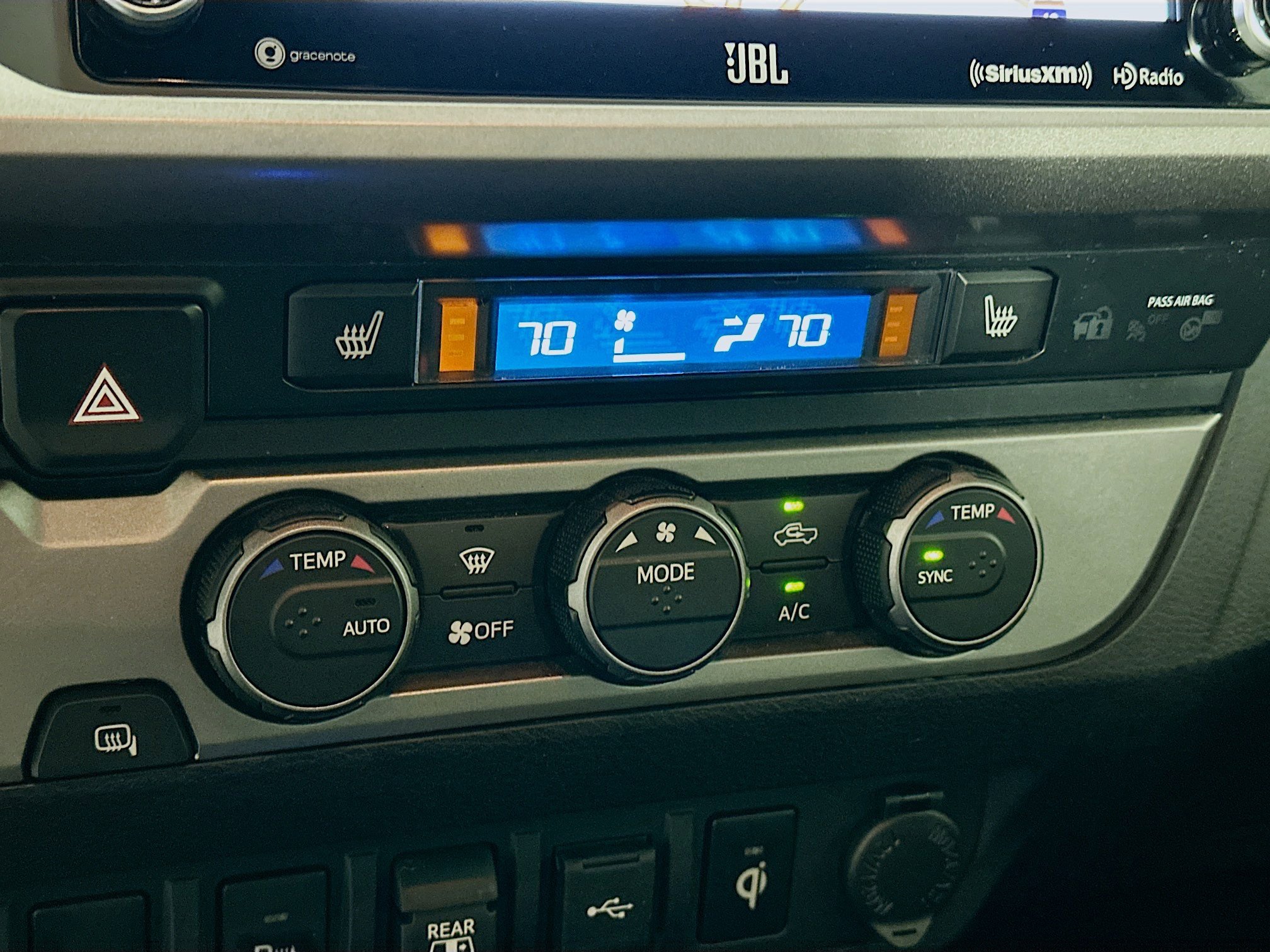 Used 2021 Toyota Tacoma Limited image 23