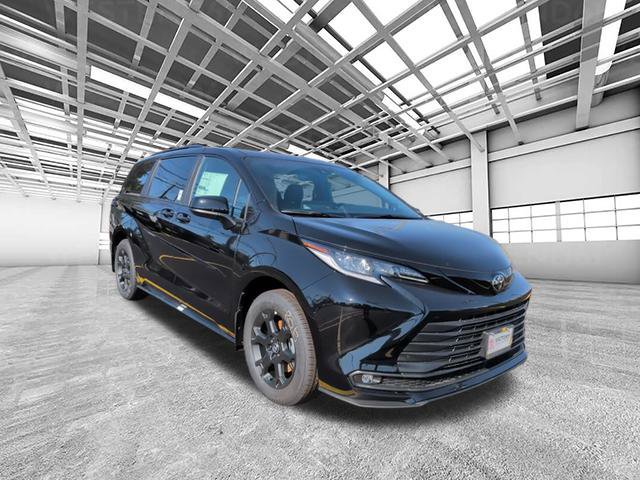 Used 2026 Toyota Sienna XLE Woodland Edition AWD/4WD image 1