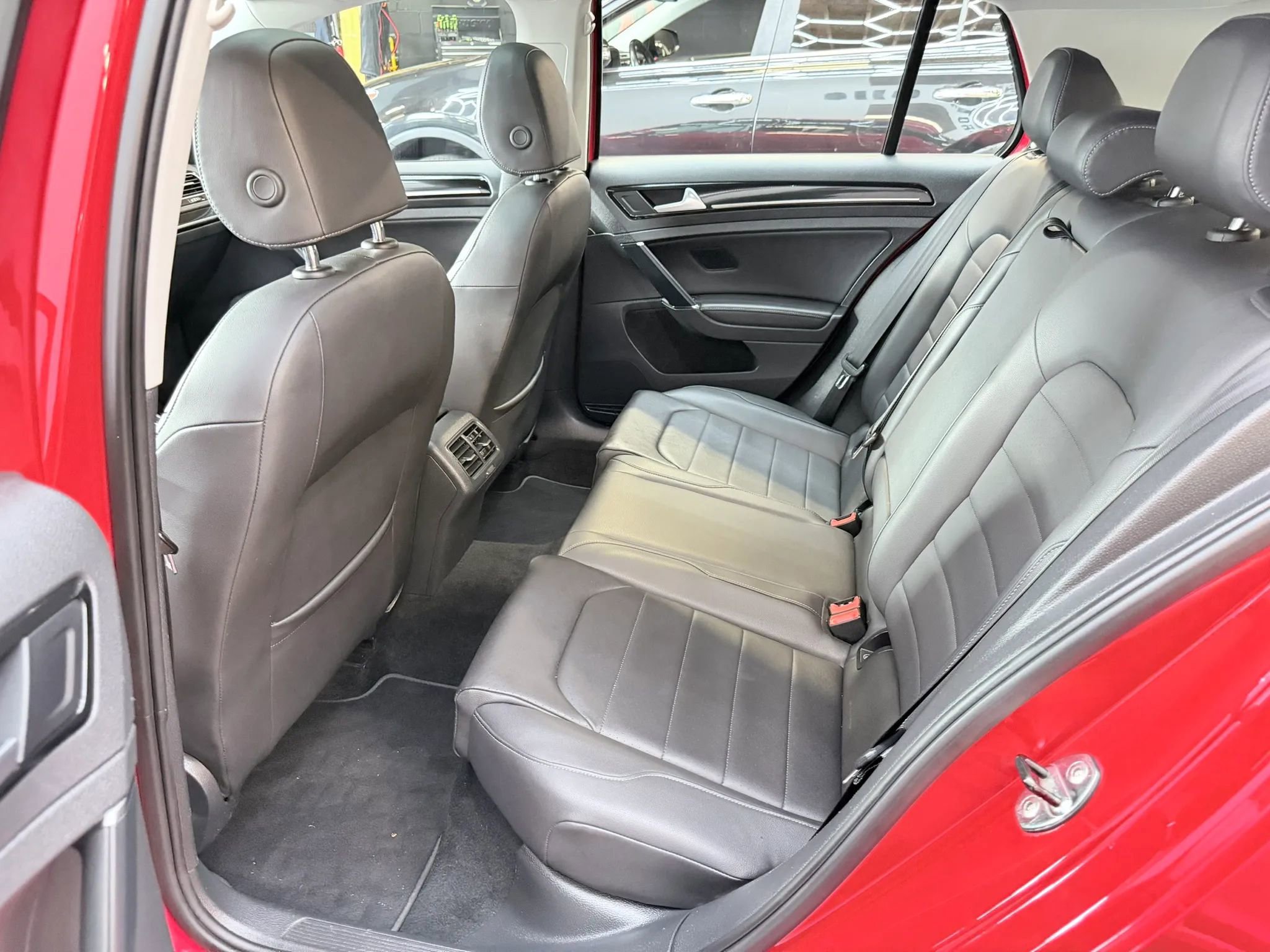 Used 2015 Volkswagen Golf SEL FWD image 19