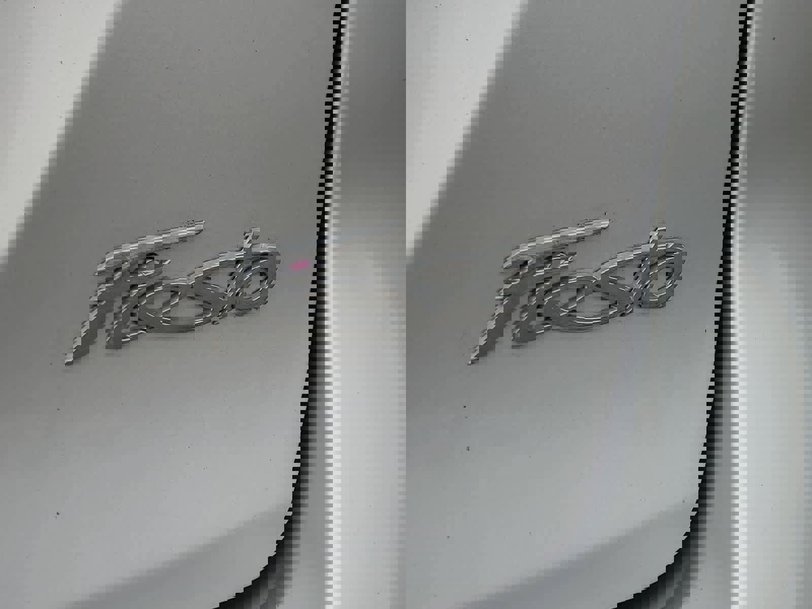 Used 2016 Ford Fiesta SE image 15