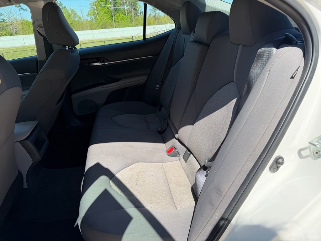 Used 2022 Toyota Camry LE image 13