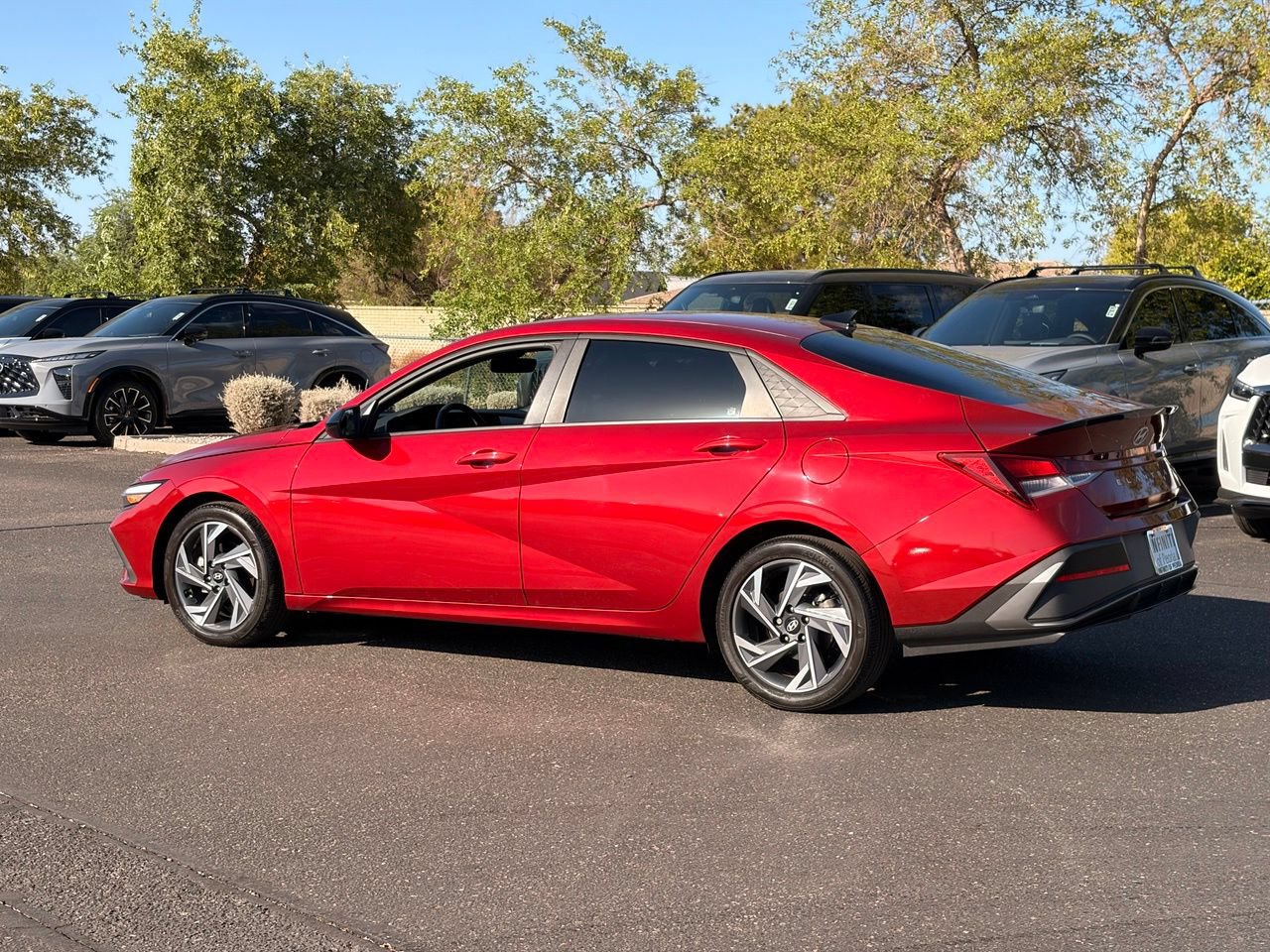 Used 2025 Hyundai Elantra Sport FWD image 4