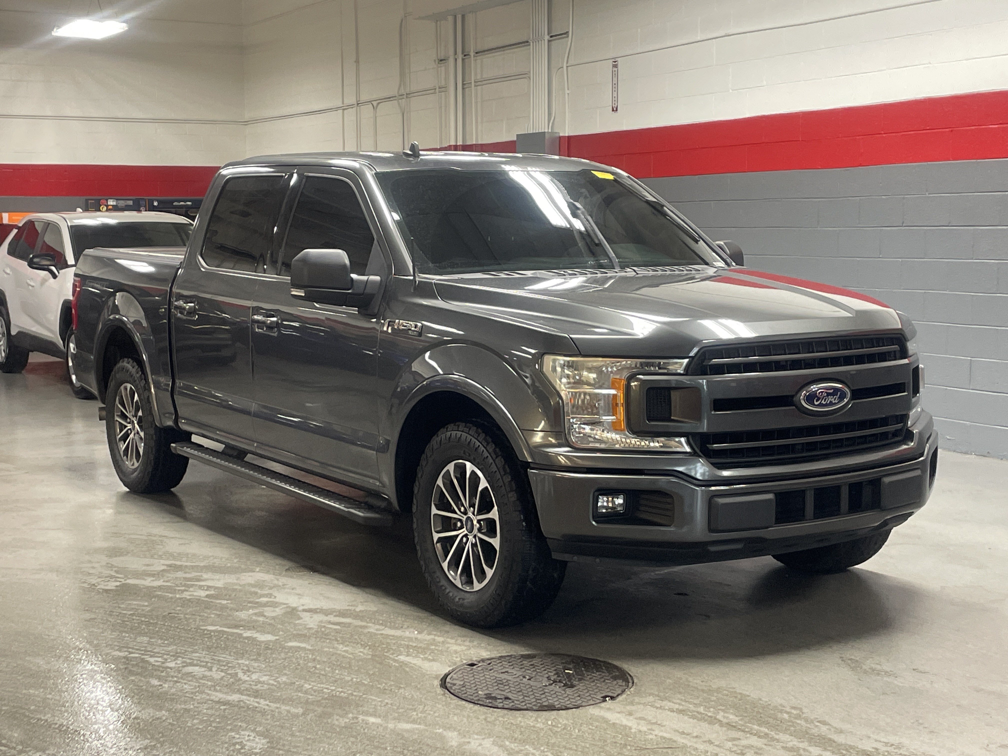 Used 2019 Ford F150 XLT w/ Equipment Group 302A Luxury RWD image 2