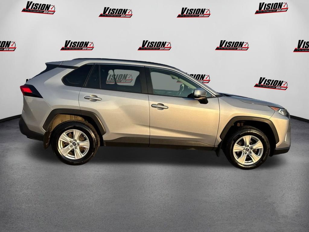 Used 2019 Toyota RAV4 XLE image 4