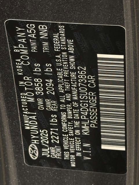 Used 2025 Hyundai Elantra Limited w/ Cargo Package FWD image 41