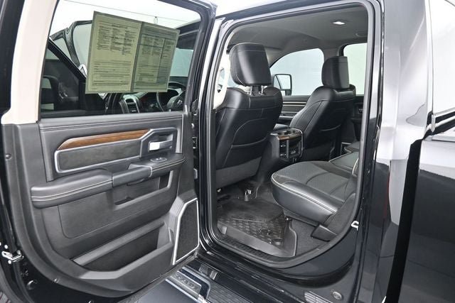 Used 2023 RAM 3500 Laramie AWD/4WD image 16