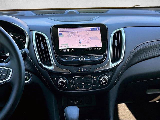 Used 2024 Chevrolet Equinox Premier image 8