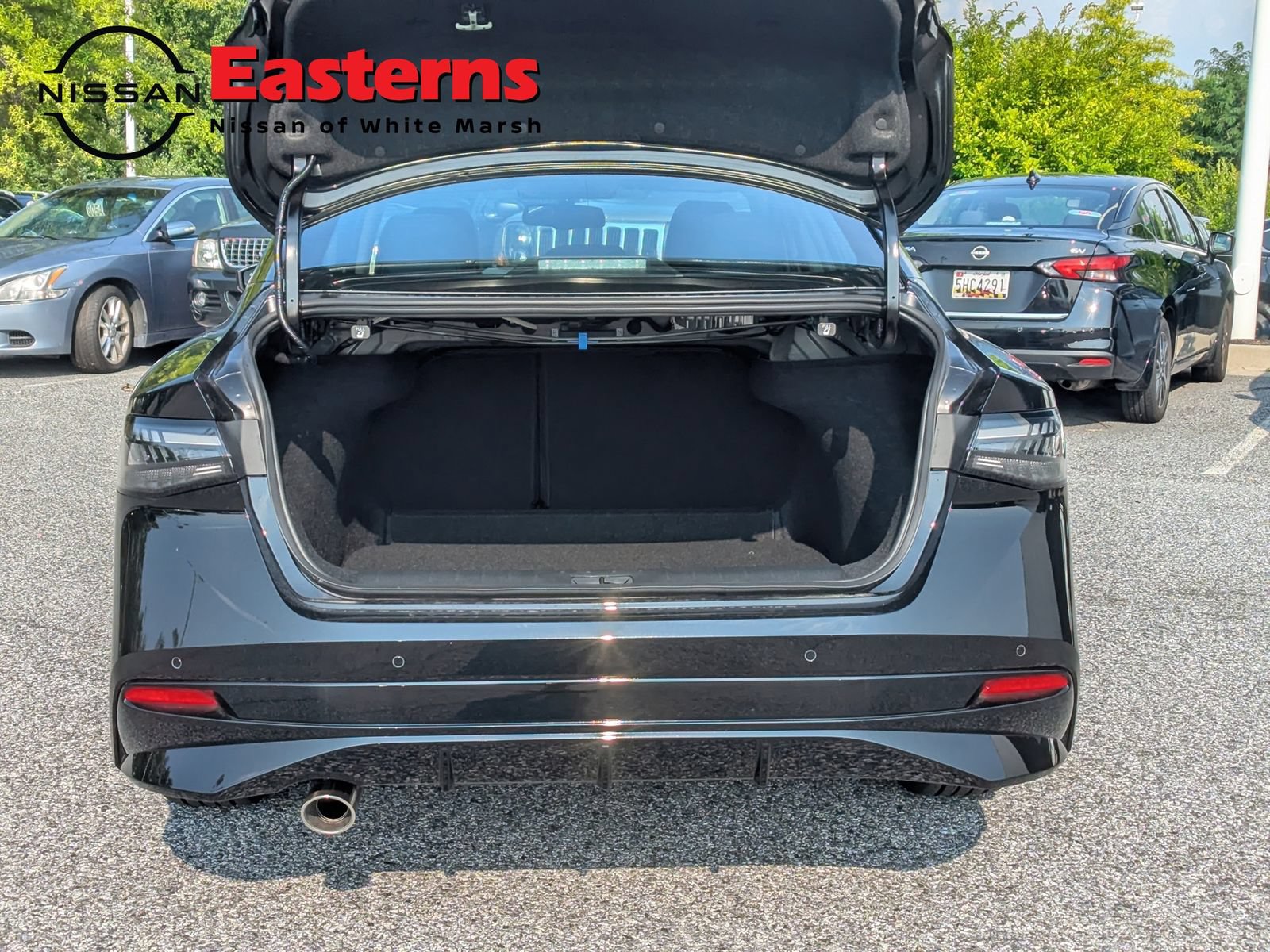 New 2026 Nissan Sentra SR w/ SR Premium Package FWD image 10