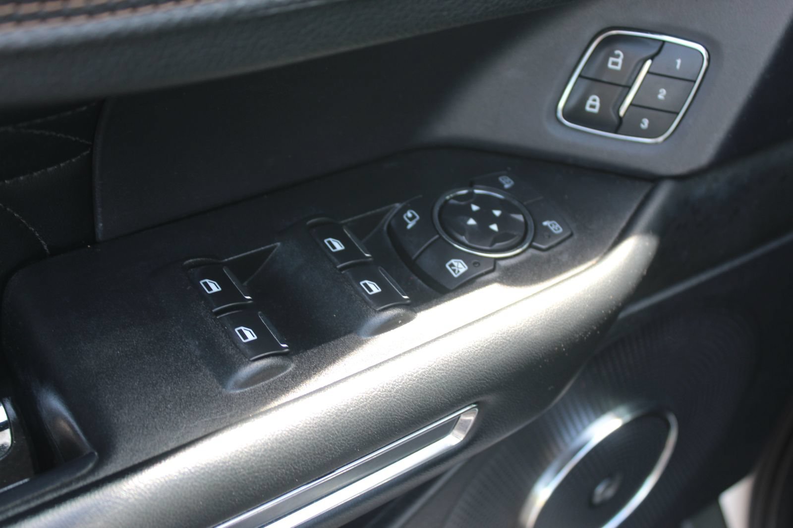Used 2019 Ford Expedition Max Platinum AWD/4WD image 26