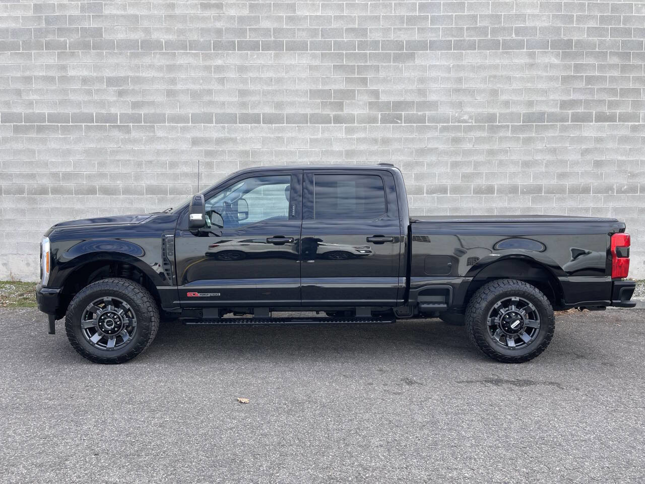 Used 2023 Ford F350 Lariat w/ Lariat Ultimate Package image 8