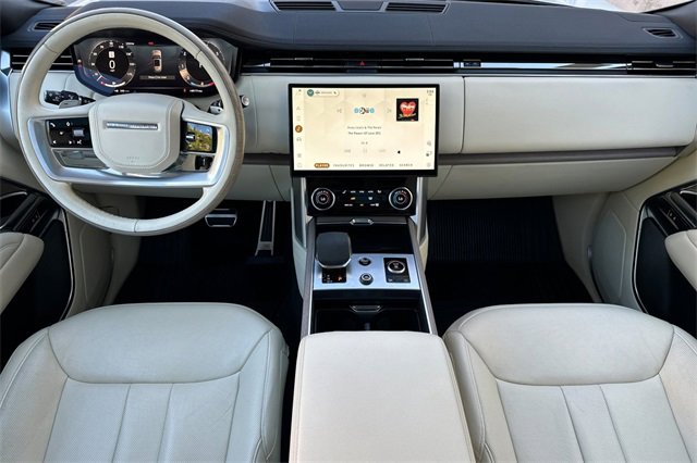 Certified 2023 Land Rover Range Rover SE image 12
