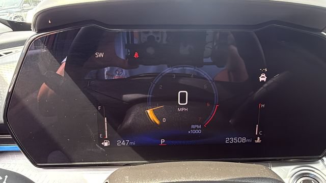 Used 2025 Chevrolet Trax LT w/ LT Convenience Package FWD image 15