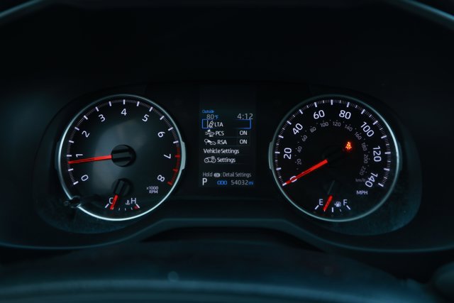 Used 2021 Toyota RAV4 LE FWD image 13