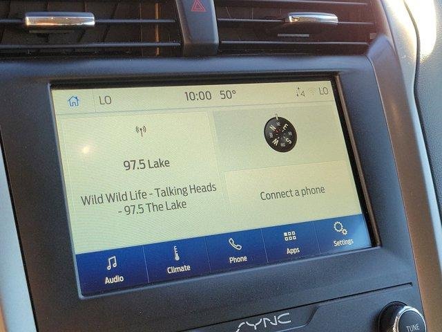 Used 2020 Ford Fusion SE image 26