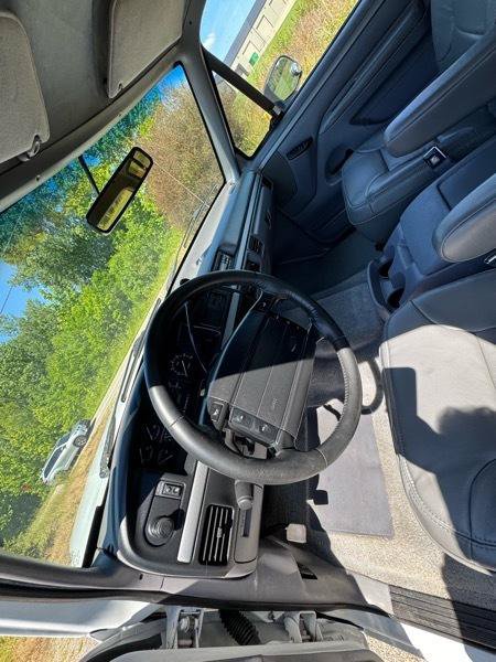 Used 1995 Ford Bronco XLT AWD/4WD image 9