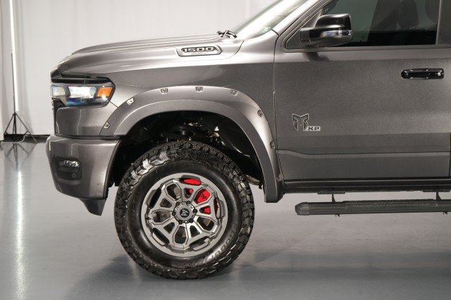 Used 2025 RAM 1500 Big Horn AWD/4WD image 3