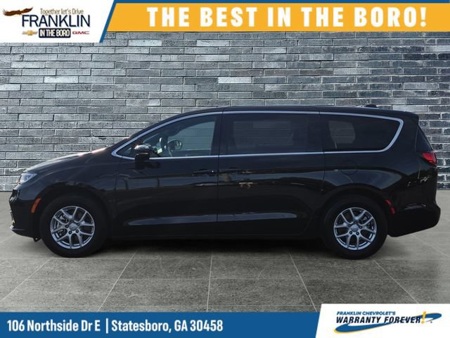 Used 2025 Chrysler Pacifica Select FWD video 2