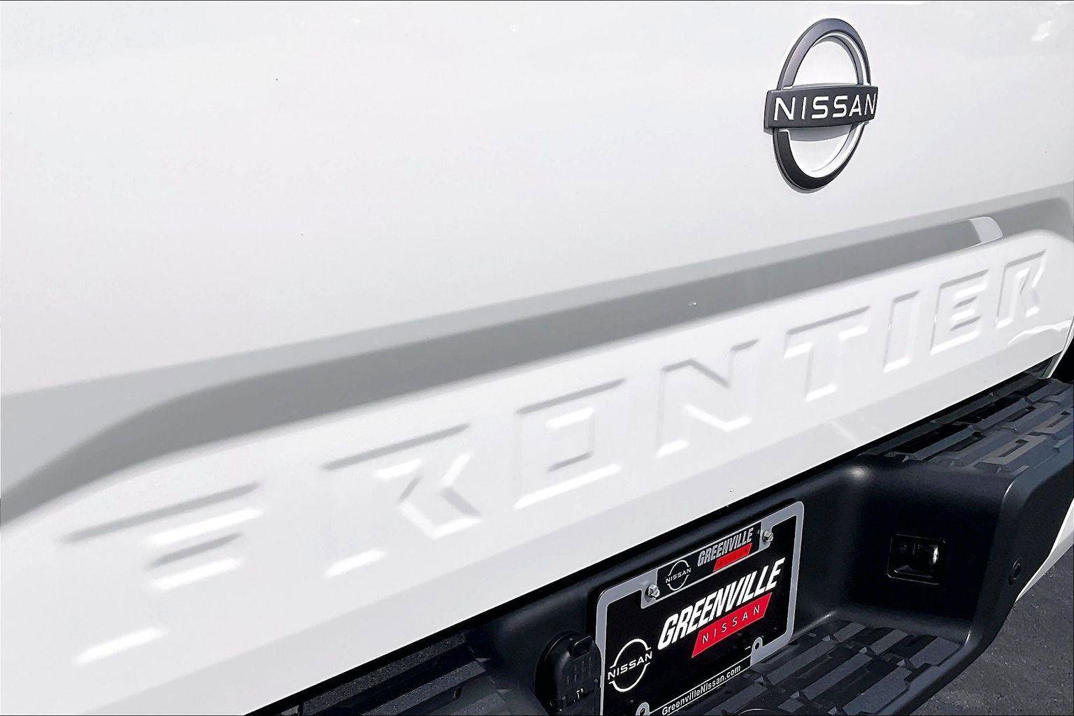 Certified 2025 Nissan Frontier SV w/ SV Convenience Package RWD image 9
