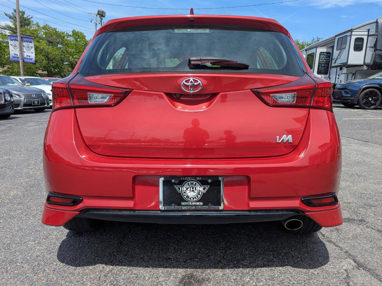 Used 2018 Toyota Corolla iM w/ All-Weather Mat Package FWD image 9