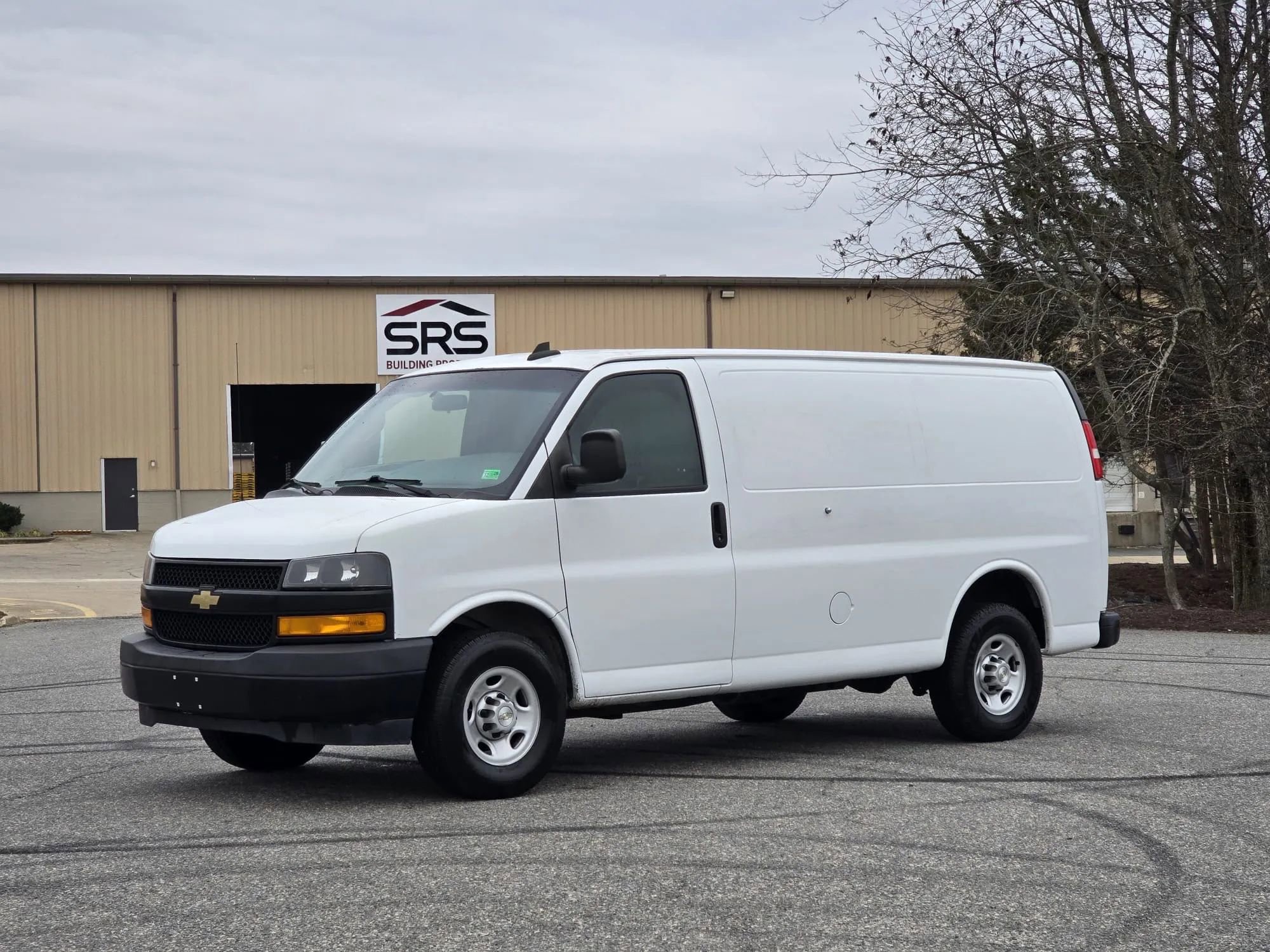 Used 2020 Chevrolet Express 2500 w/ Driver Convenience Package image 8