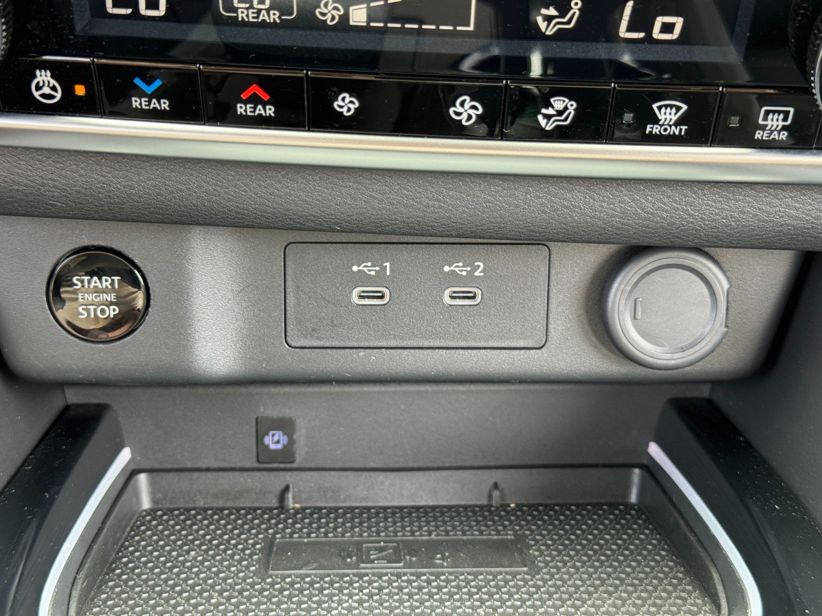 Used 2024 Nissan Rogue SL w/ SL Premium Package FWD image 30