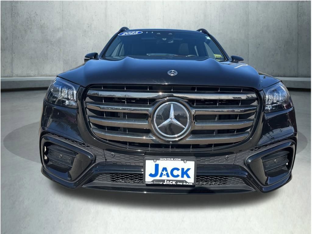 Used 2025 Mercedes-Benz GLS 450 4MATIC image 9