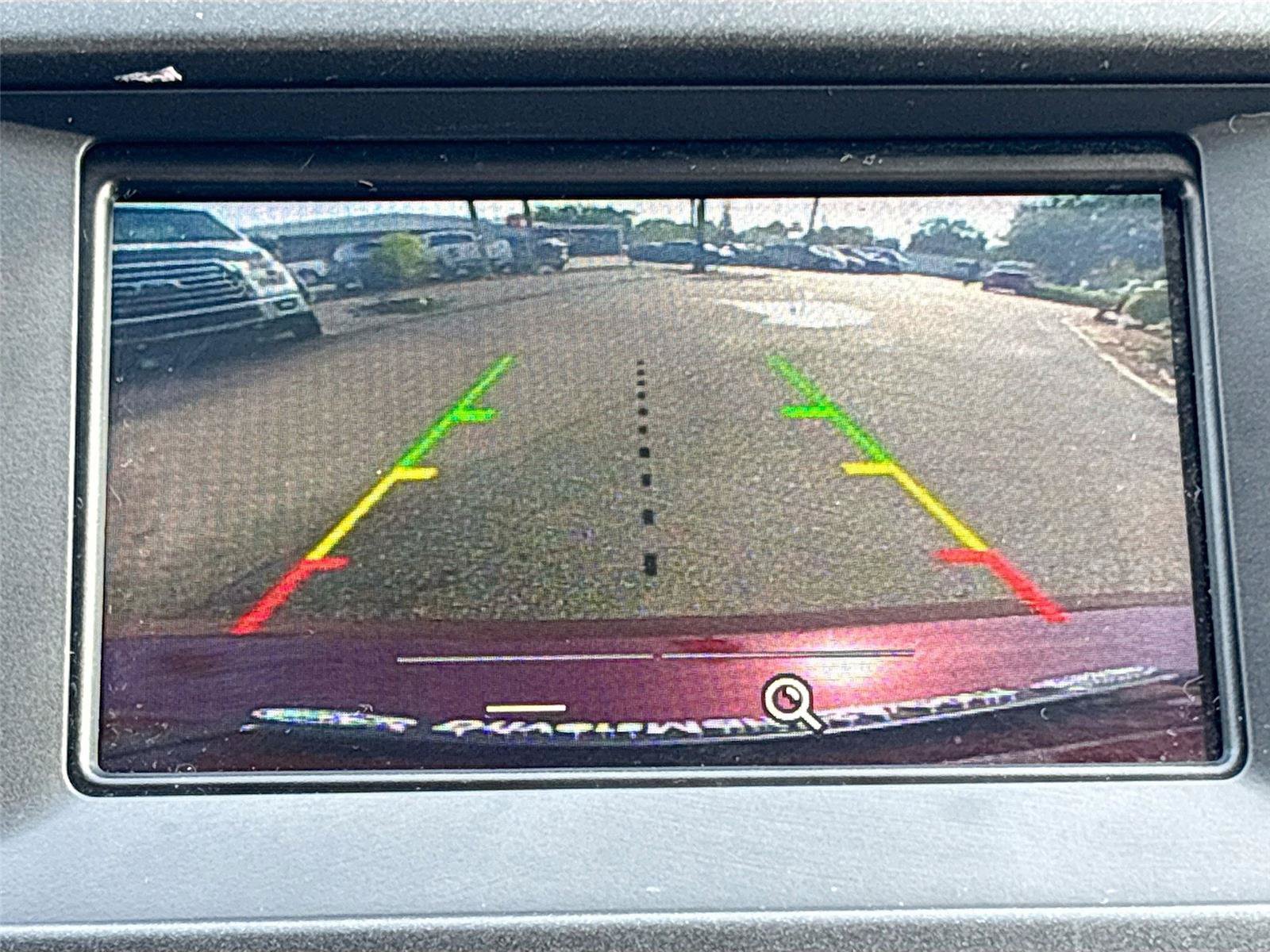 Used 2017 Ford Fusion SE FWD image 13