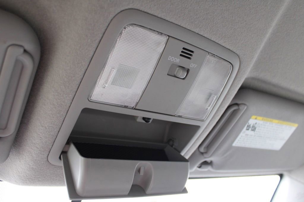 Used 2012 Toyota RAV4 FWD image 36