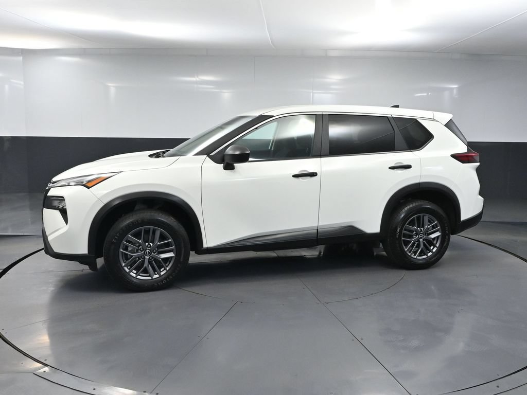 Used 2024 Nissan Rogue S AWD/4WD image 10