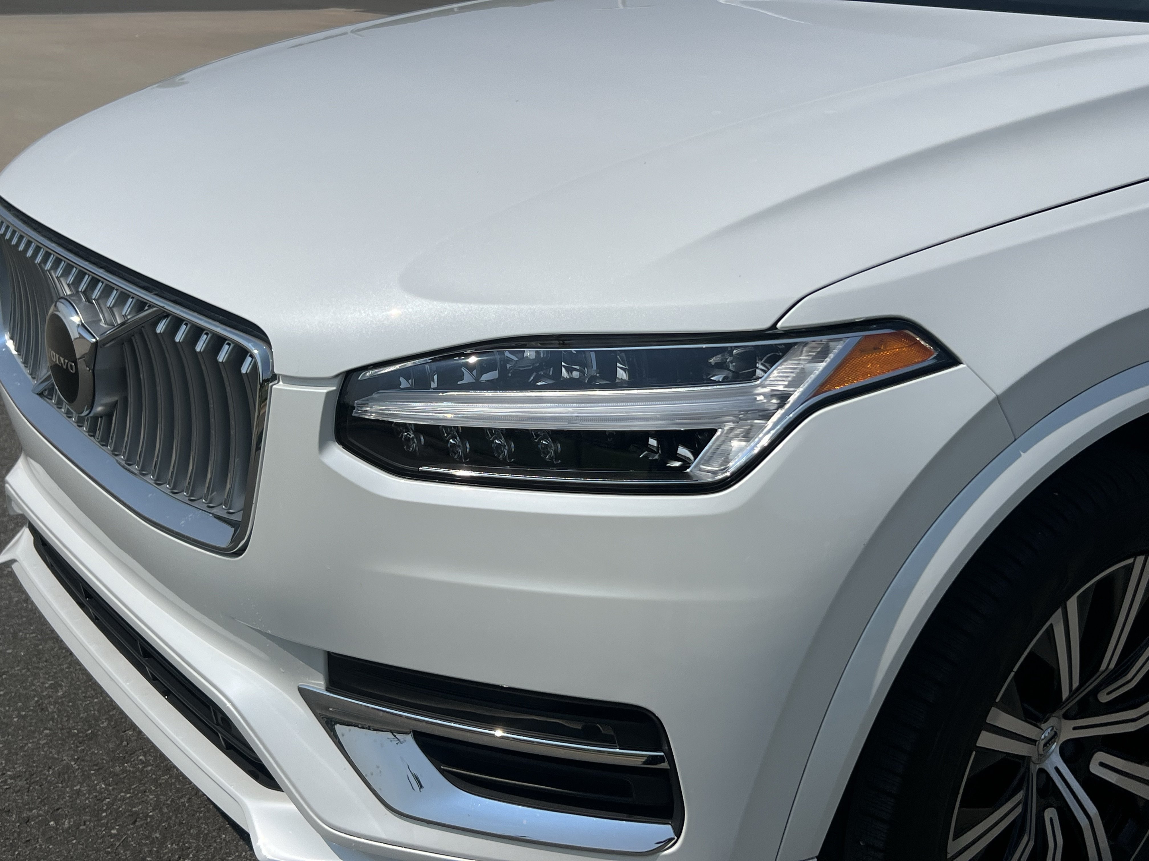 Used 2025 Volvo XC90 B5 Core AWD/4WD image 13