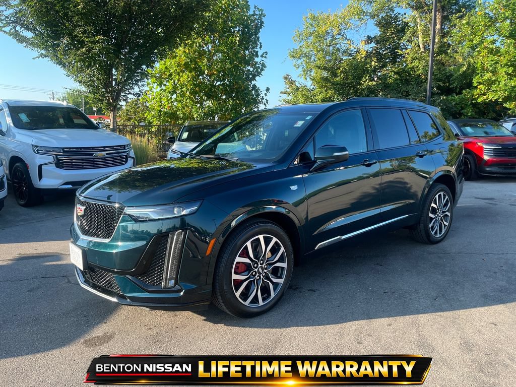 Used 2024 Cadillac XT6 Sport w/ Technology Package AWD/4WD image 4