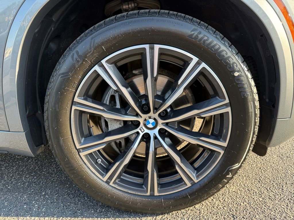 Certified 2024 BMW X5 xDrive40i w/ M Sport Package AWD/4WD image 18