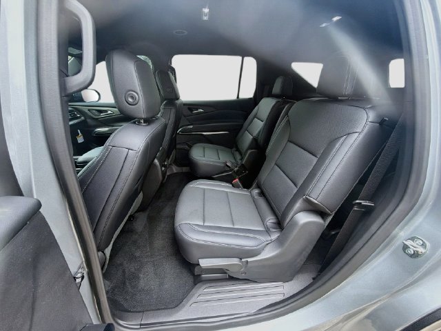 Used 2026 Chevrolet Traverse LT FWD image 25