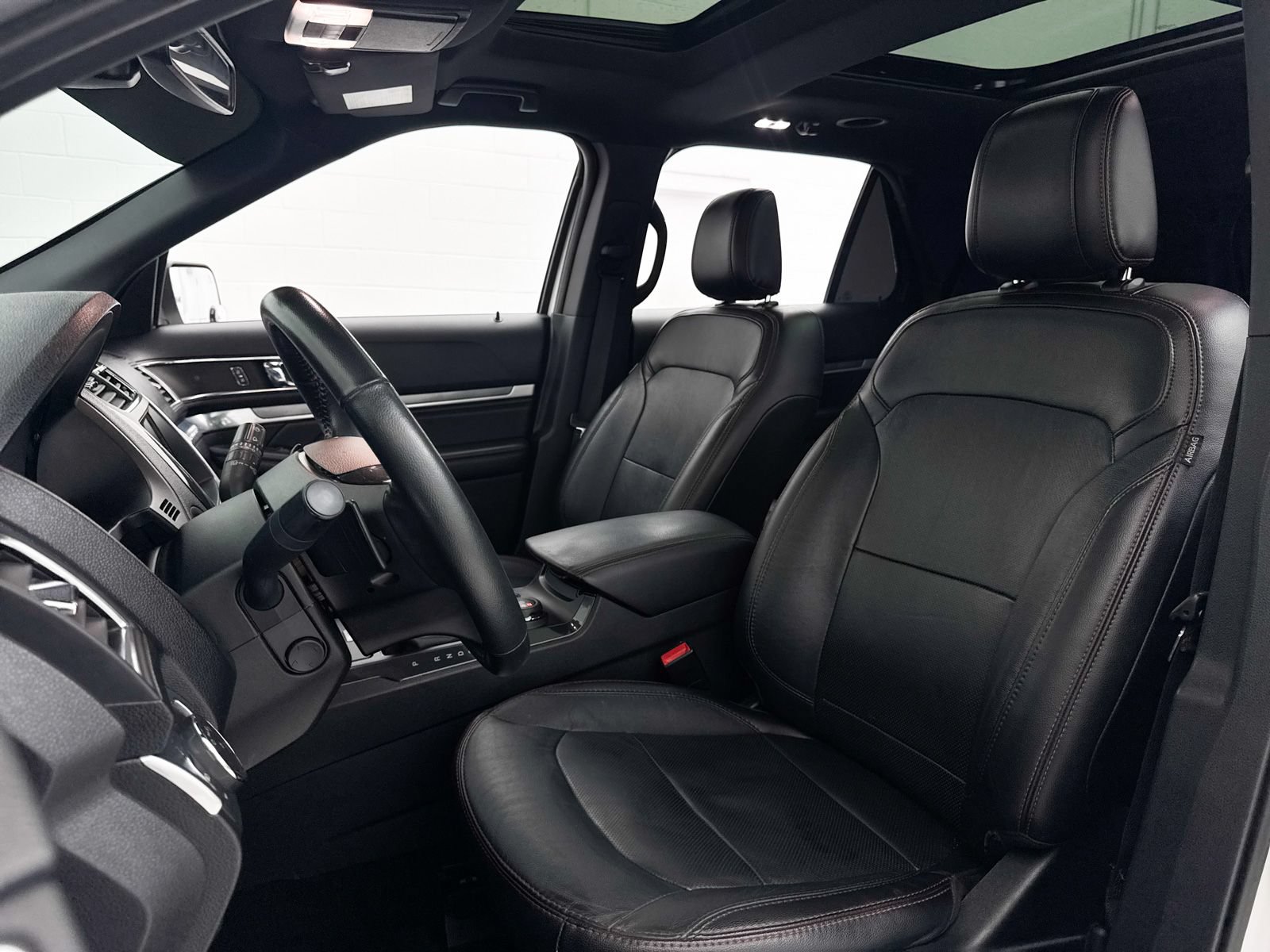 Used 2019 Ford Explorer Sport w/ Equipment Group 401A AWD/4WD image 22