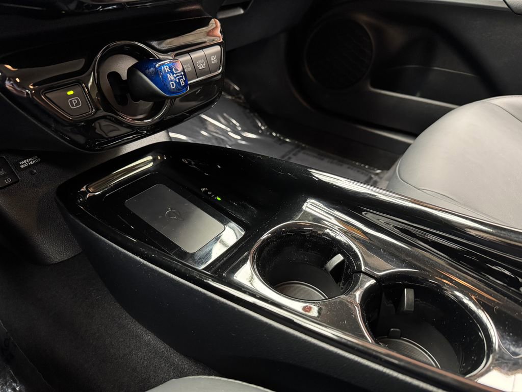 Used 2019 Toyota Prius Prime FWD image 18