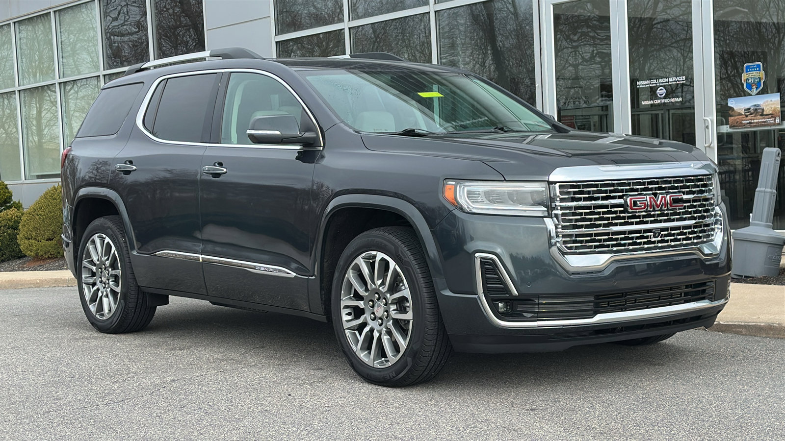Used 2021 GMC Acadia Denali w/ Denali Ultimate Package image 2