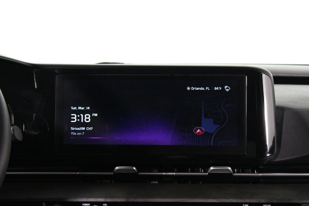 Used 2024 Kia Carnival EX image 7