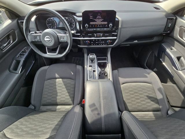 Certified 2025 Nissan Pathfinder SV image 20