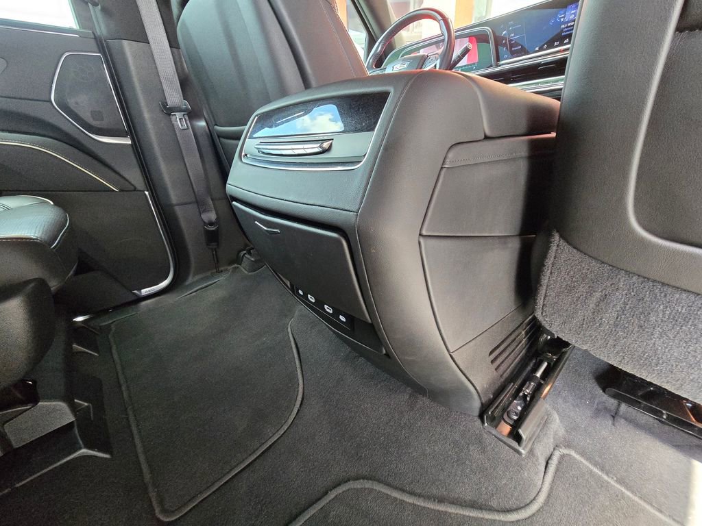 Used 2021 Cadillac Escalade ESV Premium Luxury AWD/4WD image 29