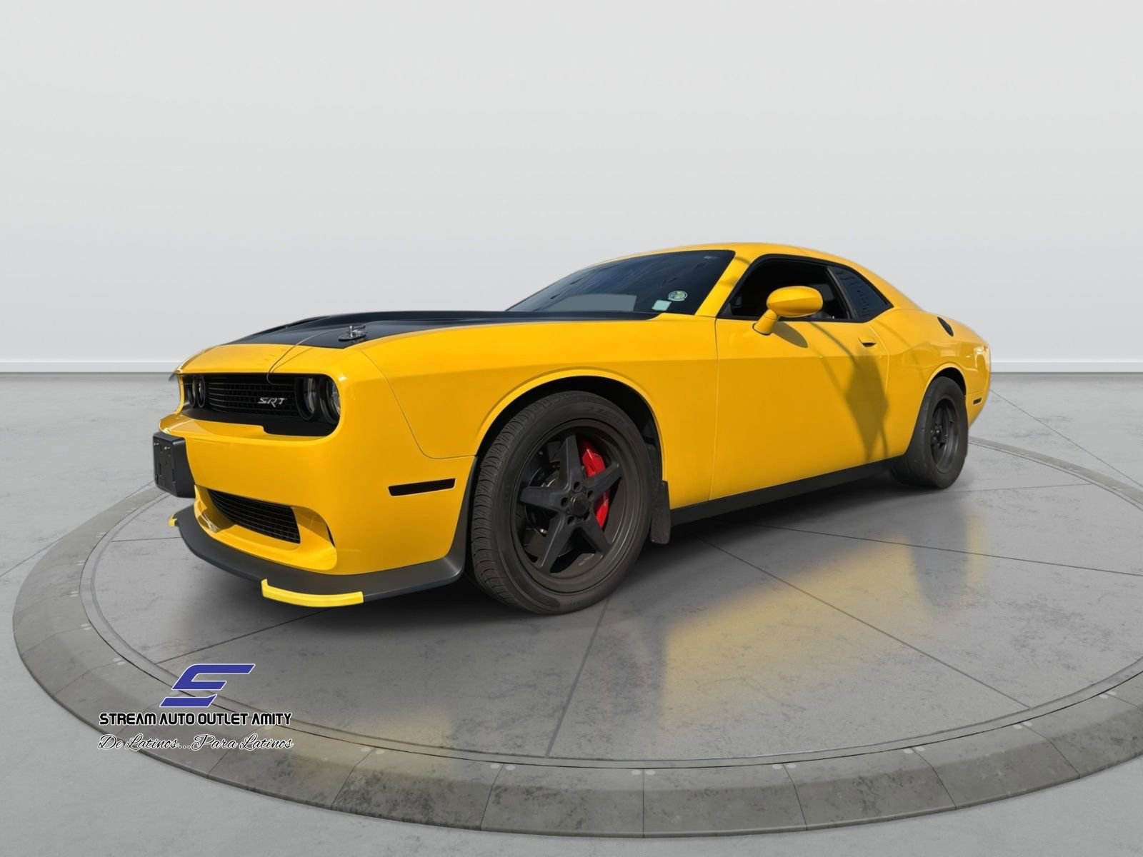 Used 2017 Dodge Challenger SRT Hellcat image 3