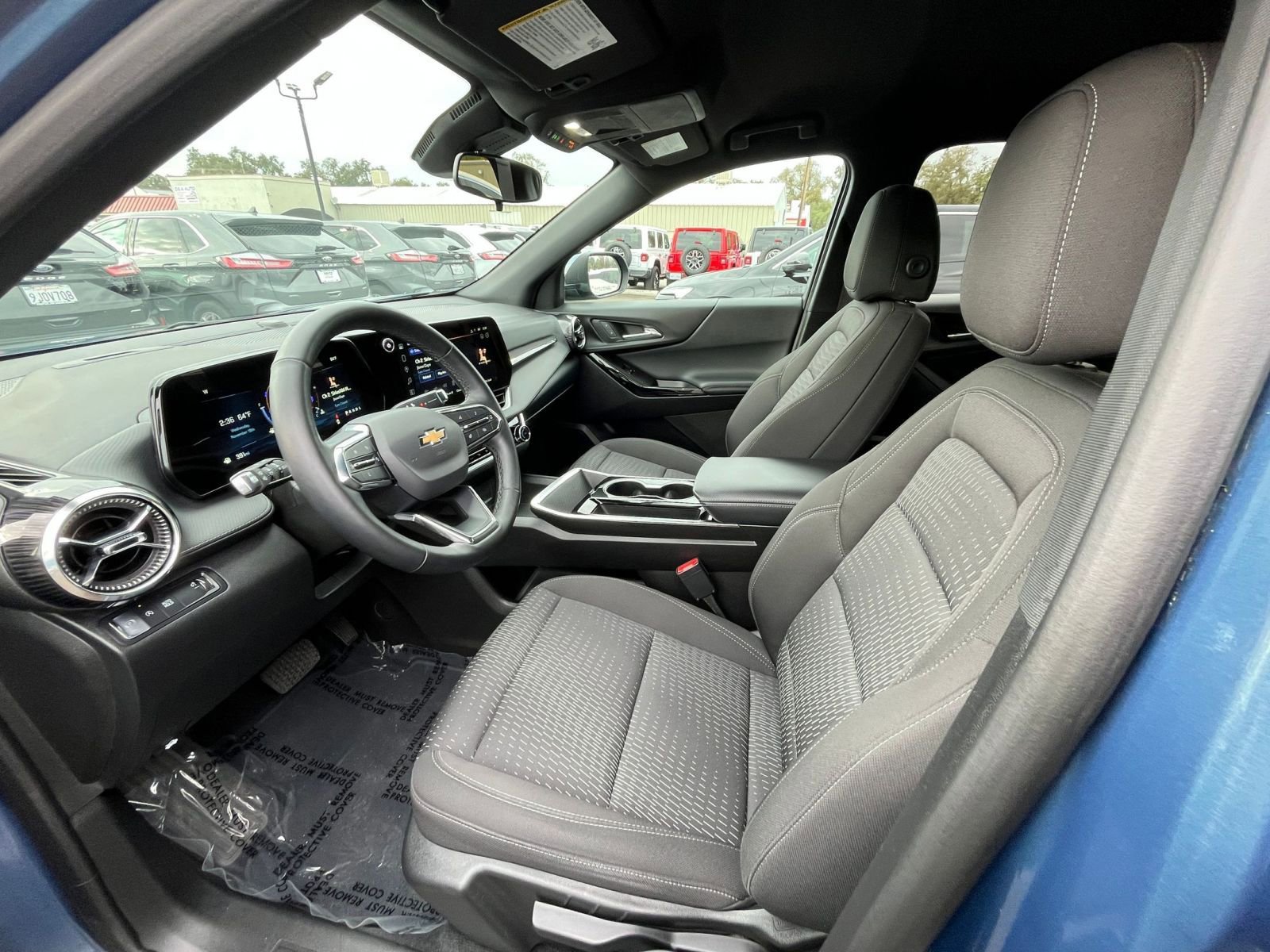 Used 2025 Chevrolet Equinox LT image 25