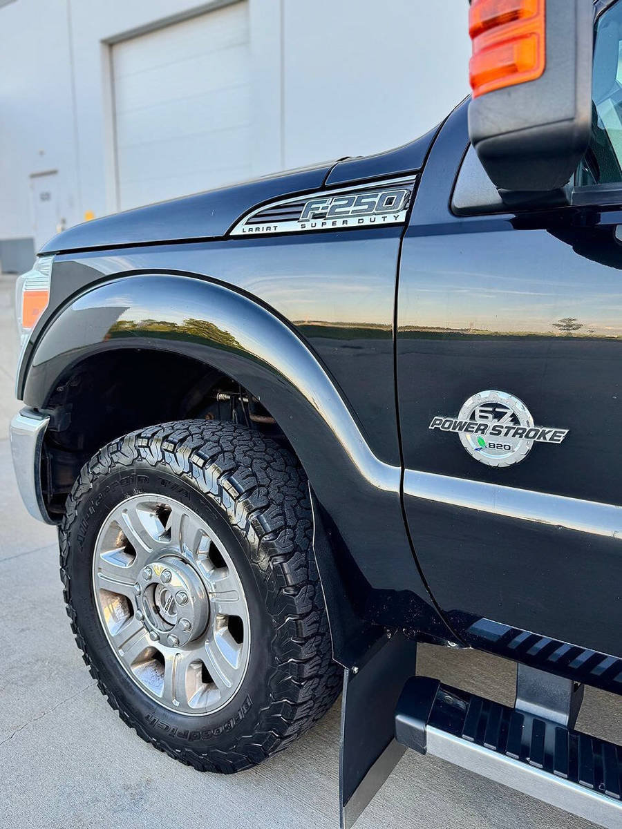 Used 2016 Ford F250 Lariat w/ Lariat Ultimate Package AWD/4WD image 8