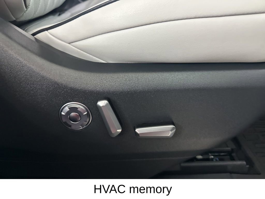 Used 2026 Lincoln Navigator Black Label image 24