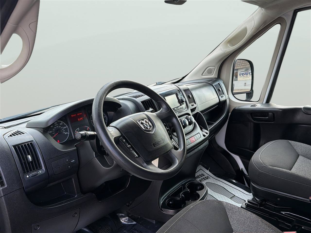 Used 2018 RAM ProMaster 2500 FWD image 10